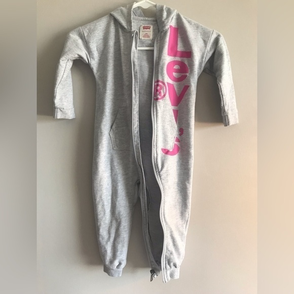 Levi’s Grey and Pink Baby Girl Onesie Zip Up Hooded with pocket size 24 months - Picture 3 of 9